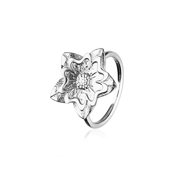 Artisan rings perfect for special finger charm -Scottish Primrose Silver Ring R412