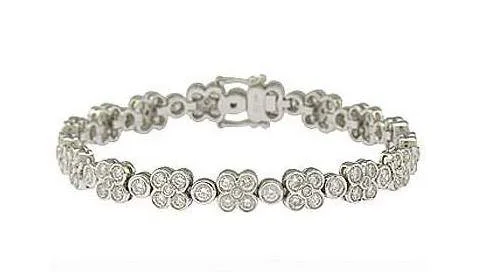 Flower-Shaped Bracelets for Delicate-DIAMOND FLOWER BRACELET